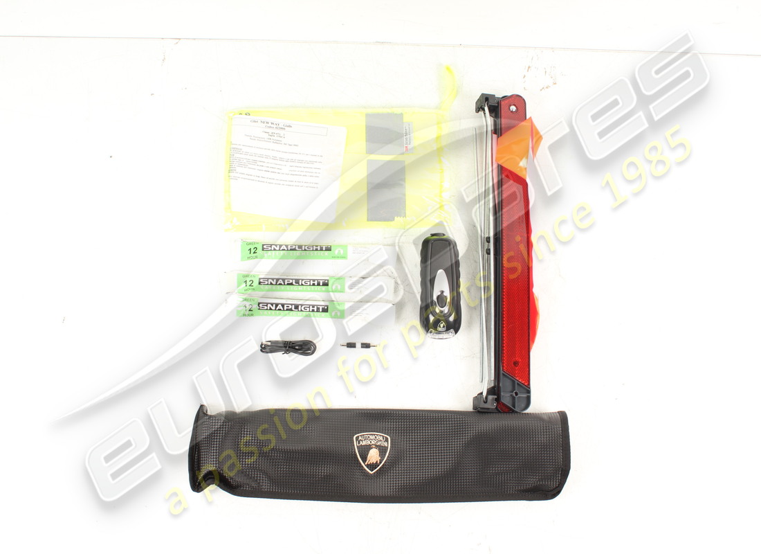 kit pronto soccorso lamborghini usato (incompleto come da foto). numero parte or1400561 (3)