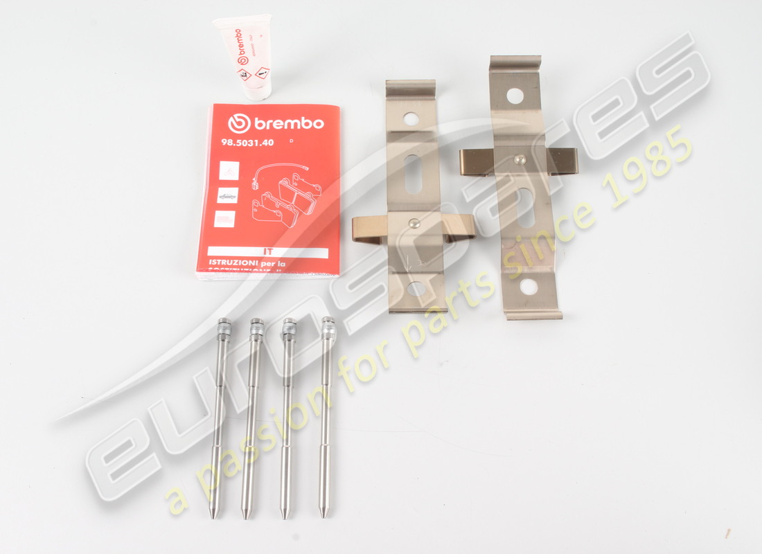 nuovi maserati pastiglie anteriori. numero parte 673012383 (2)