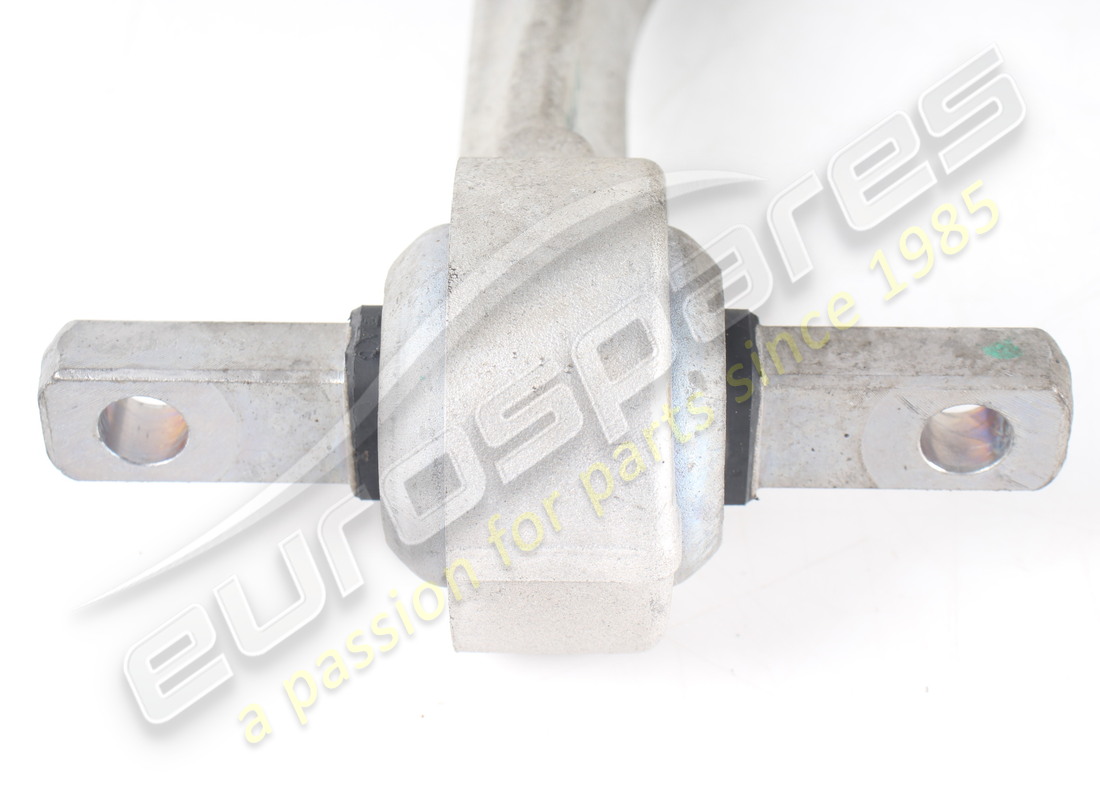 USATO FERRARI BRACCIO SUPERIORE ANTERIORE DESTRO COMPLETO. NUMERO PARTE 269263 (3) usato ferrari braccio superiore anteriore destro completo. numero parte 269263 (3)