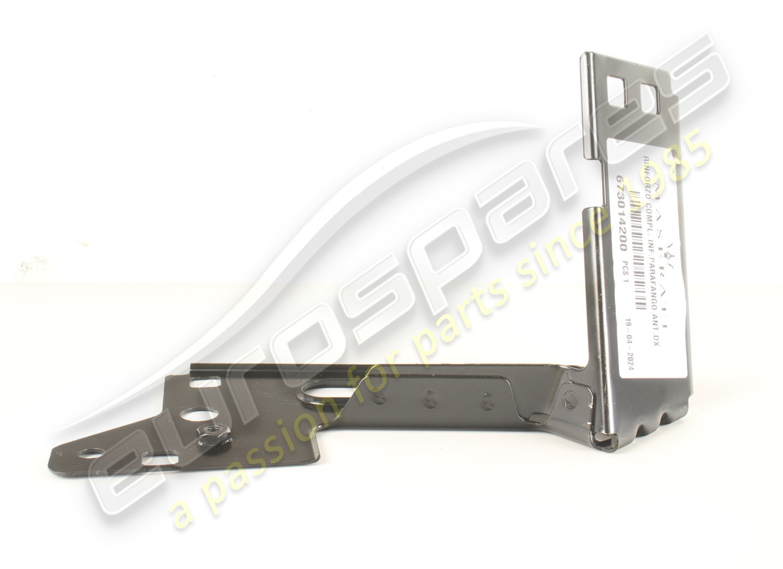 nuovo maserati rinforzo completo inf.parafang. numero parte 673014200 (3)