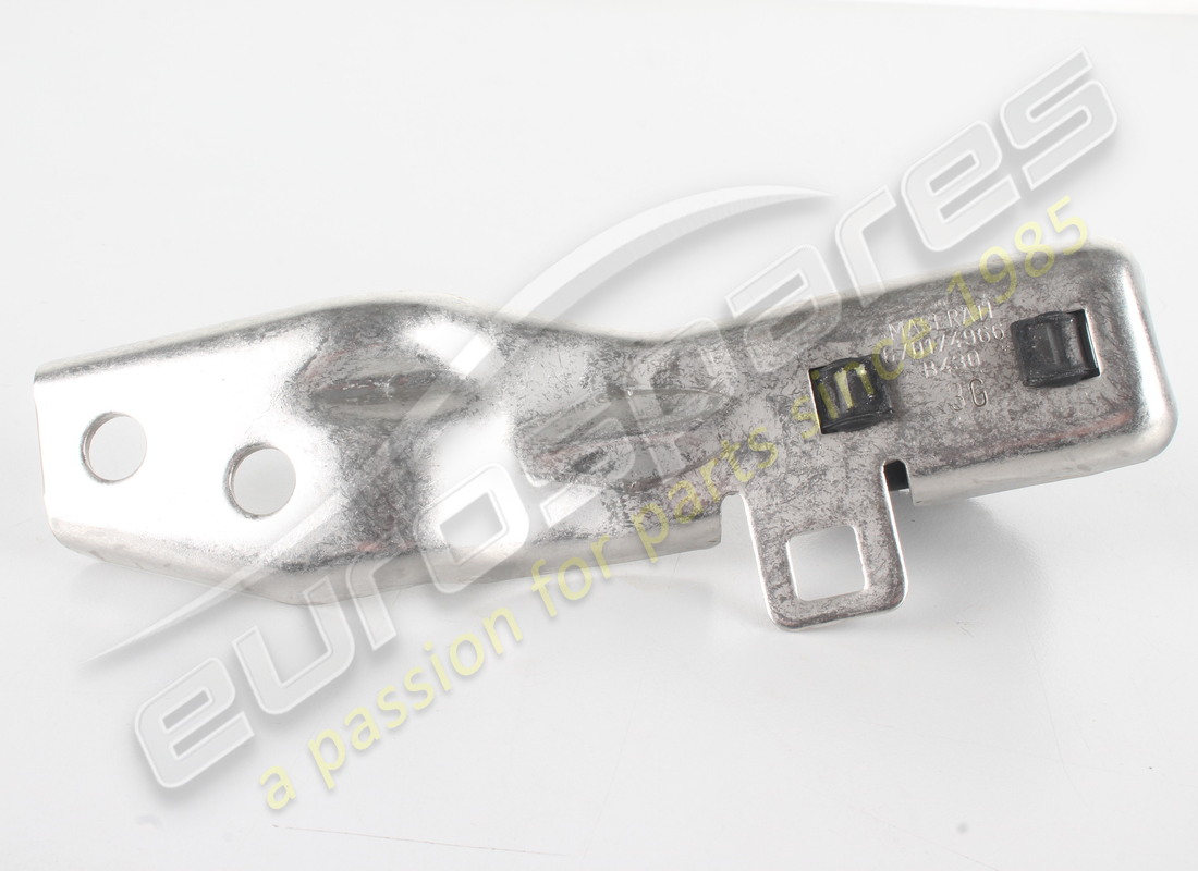 nuovo maserati supporto posteriore sx tubo di scarico. numero parte 670174966 (1)