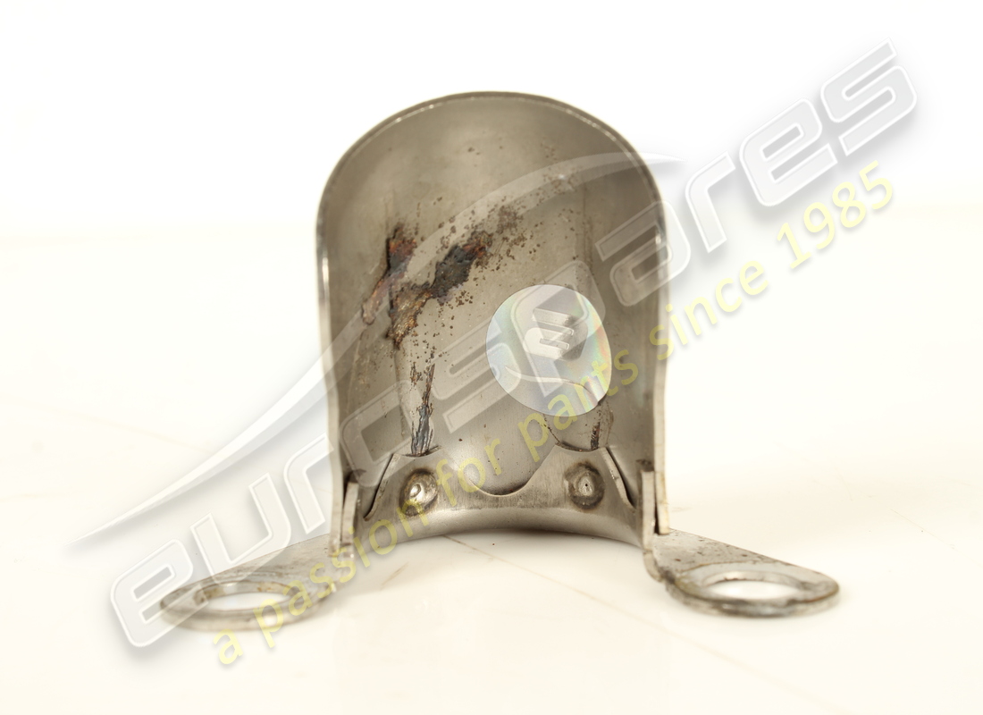 scudo ferrari usato. numero parte 277001 (4)