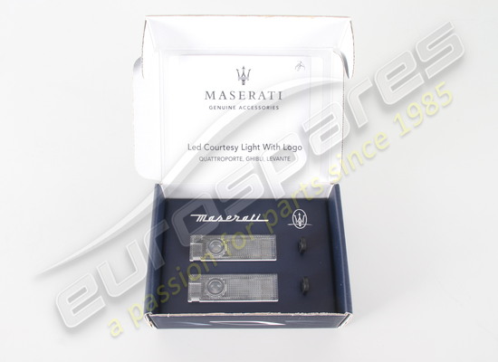 nuovo maserati kit luci di cortesia con logo codice articolo 940001126
