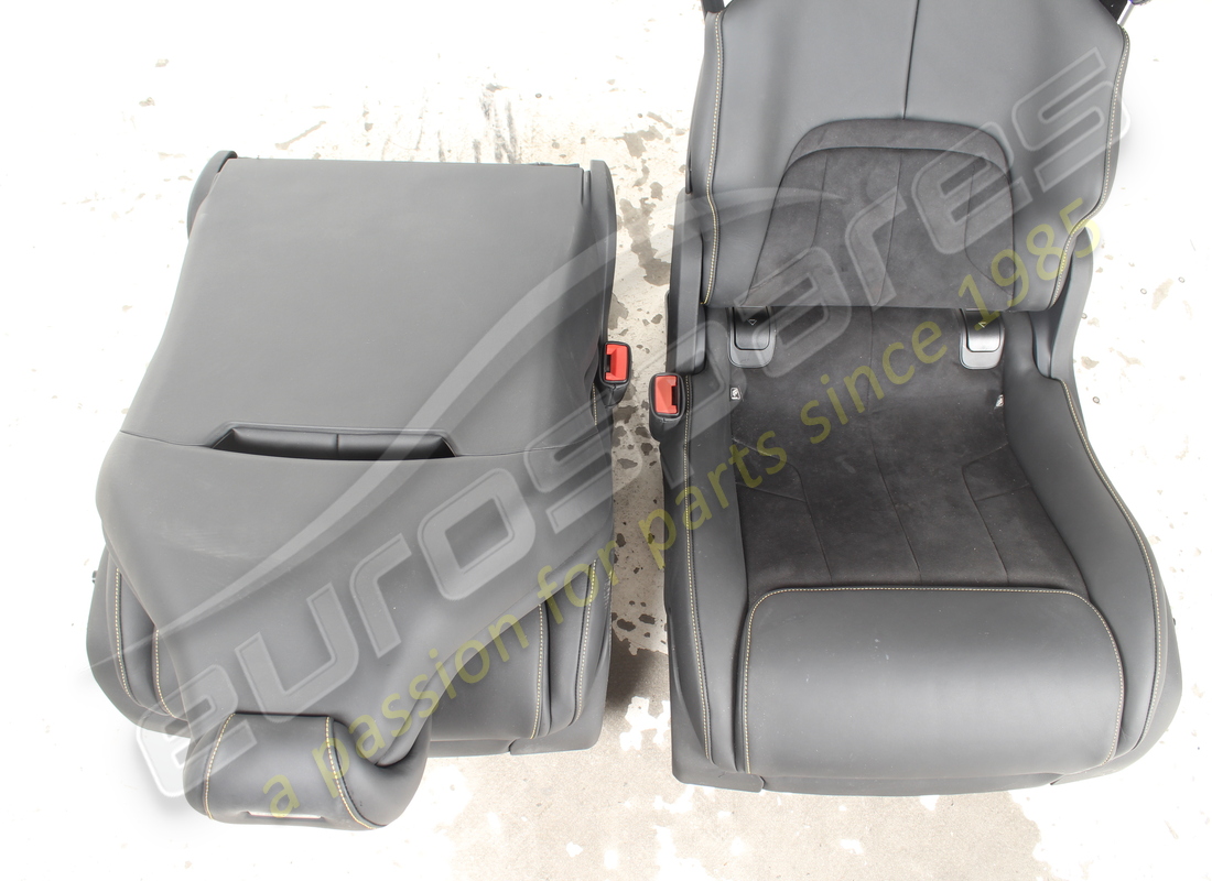 set completo di sedili anteriori e posteriori usati eurospares. numero parte eap1564145 (4)