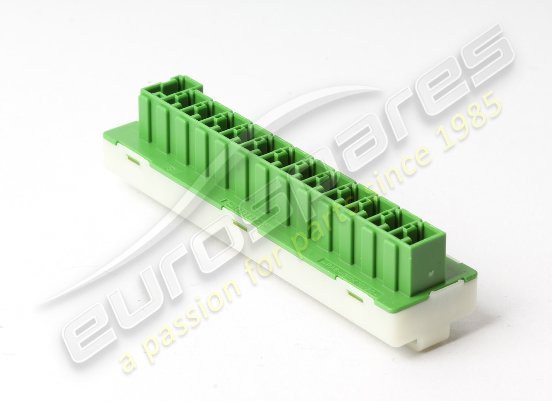 nuovo connettore maserati. numero parte 673004868 (1)
