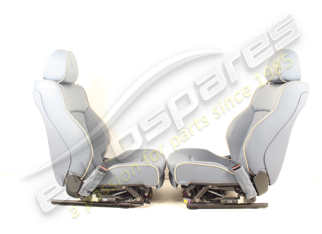 SET DI SEDILI USATI FERRARI. NUMERO PARTE EAP1490262 (3) set di sedili usati ferrari. numero parte eap1490262 (3)