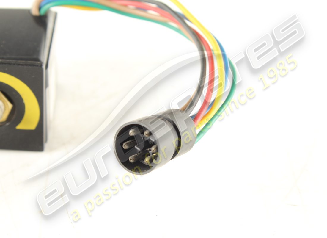 USED FERRARI FAN SWITCH (6-PIN). PART NUMBER 2578089000 (1) used ferrari fan switch (6-pin). part number 2578089000 (1)