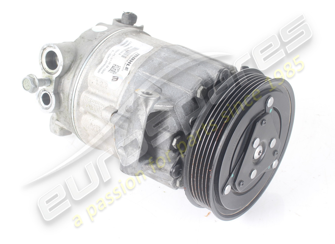 COMPRESSORE DELL'ARIA CONDIZIONATA Ferrari USATO. NUMERO PARTE 333331 (1)