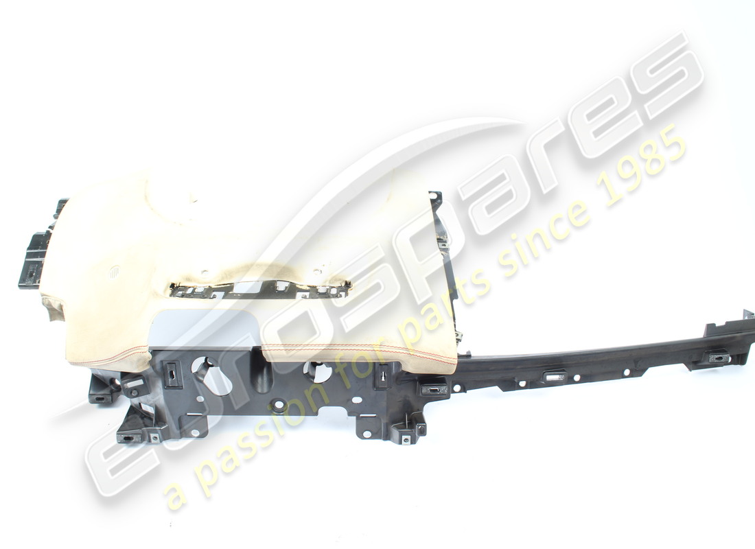 DANNEGGIATA Ferrari FINIZIONE PLANCIA CENT.INF.G . NUMERO PARTE 758665 (1)