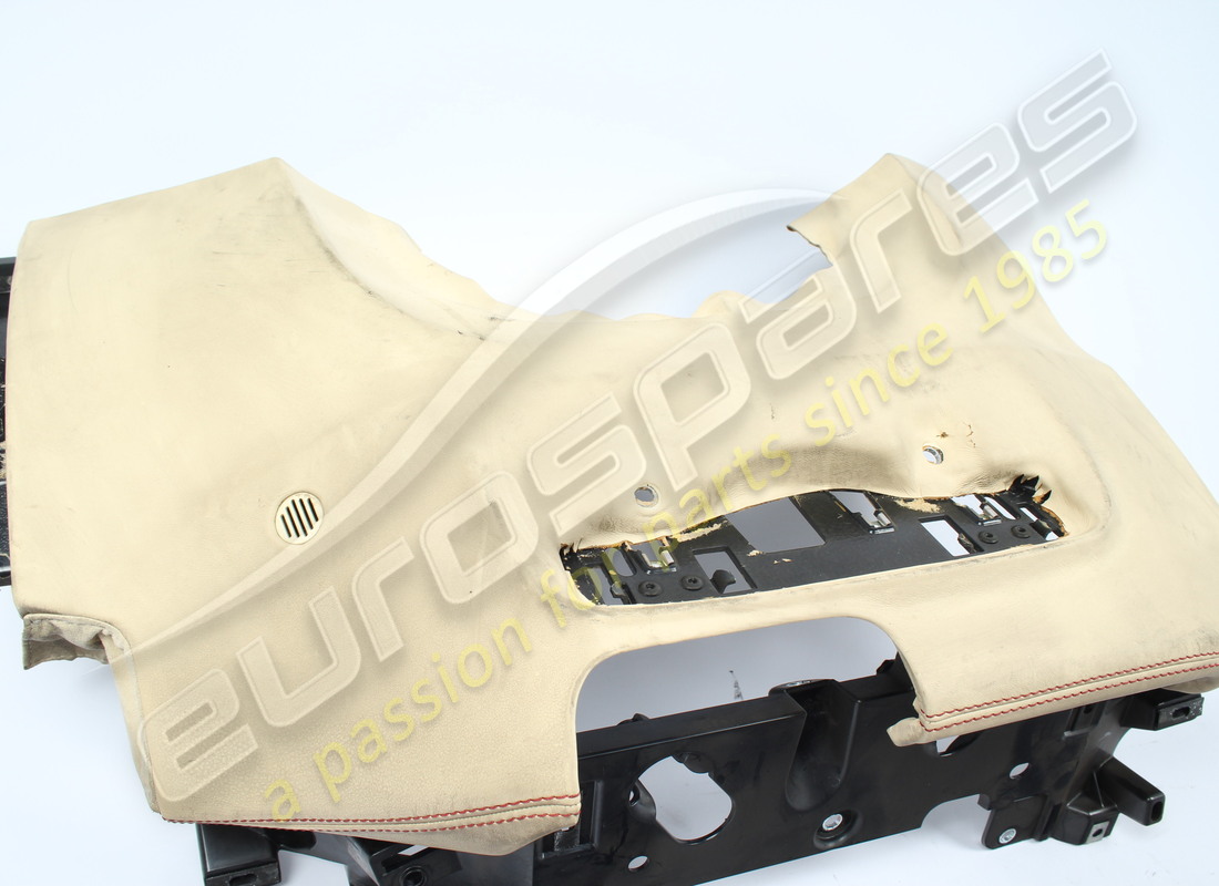 danneggiata ferrari finizione plancia cent.inf.g. numero parte 758665 (2)