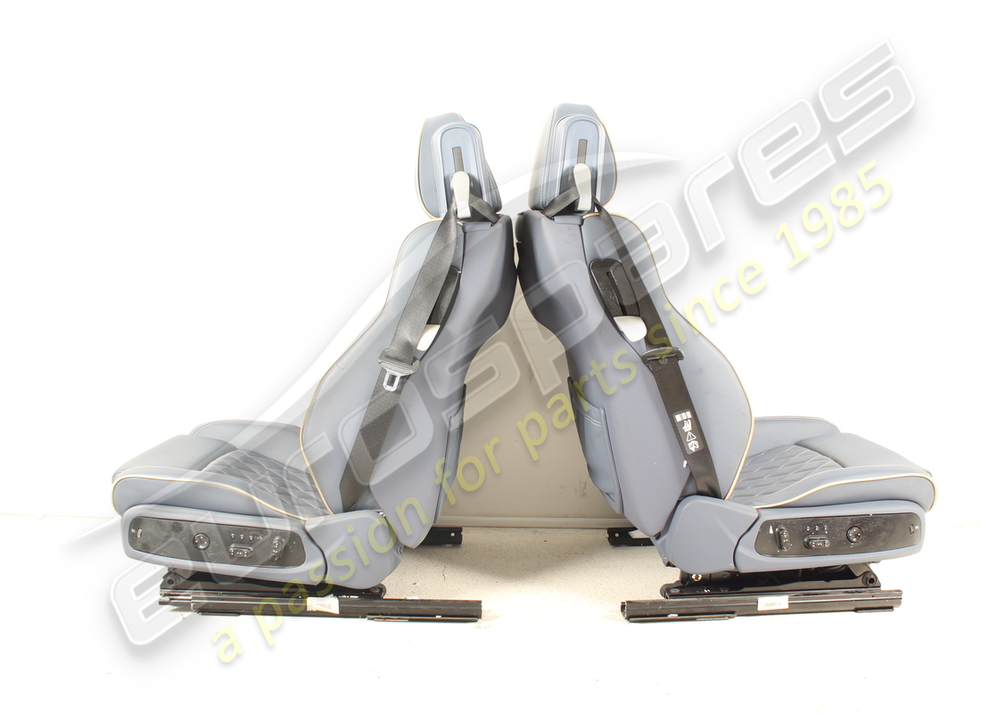 SET DI SEDILI USATI FERRARI. NUMERO PARTE EAP1490262 (5) set di sedili usati ferrari. numero parte eap1490262 (5)