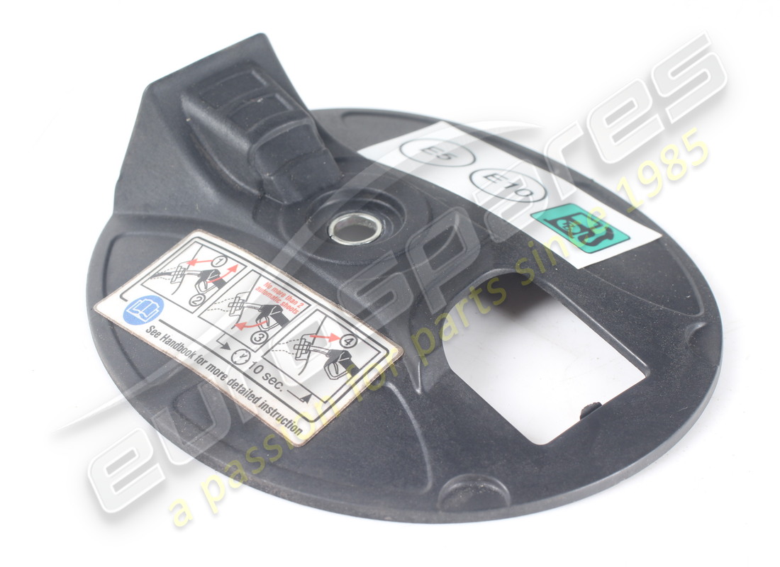 COPERCHIO INTERNO Ferrari USATO PER RIEMPIMENTO CARBURANTE. NUMERO PARTE 87740700 (1)