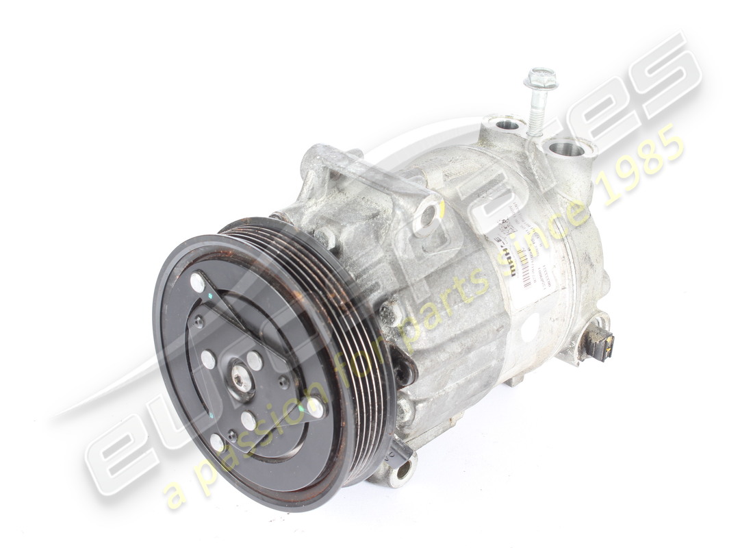 COMPRESSORE DELL'ARIA CONDIZIONATA Ferrari USATO. NUMERO PARTE 333331 (1)