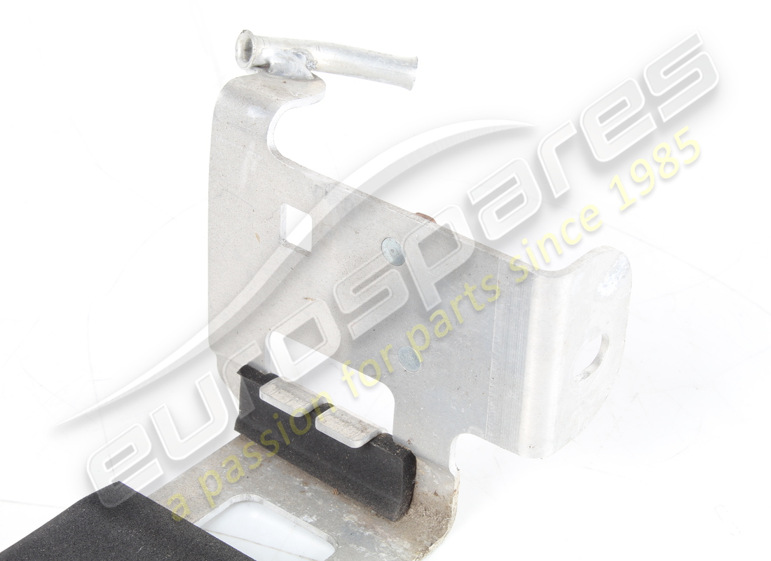 supporto per canister completo usato ferrari. numero parte 304198 (2)
