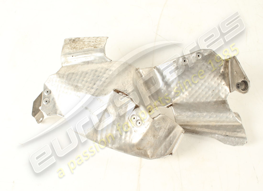 scudo calore ferrari usato. numero parte 277031 (2)