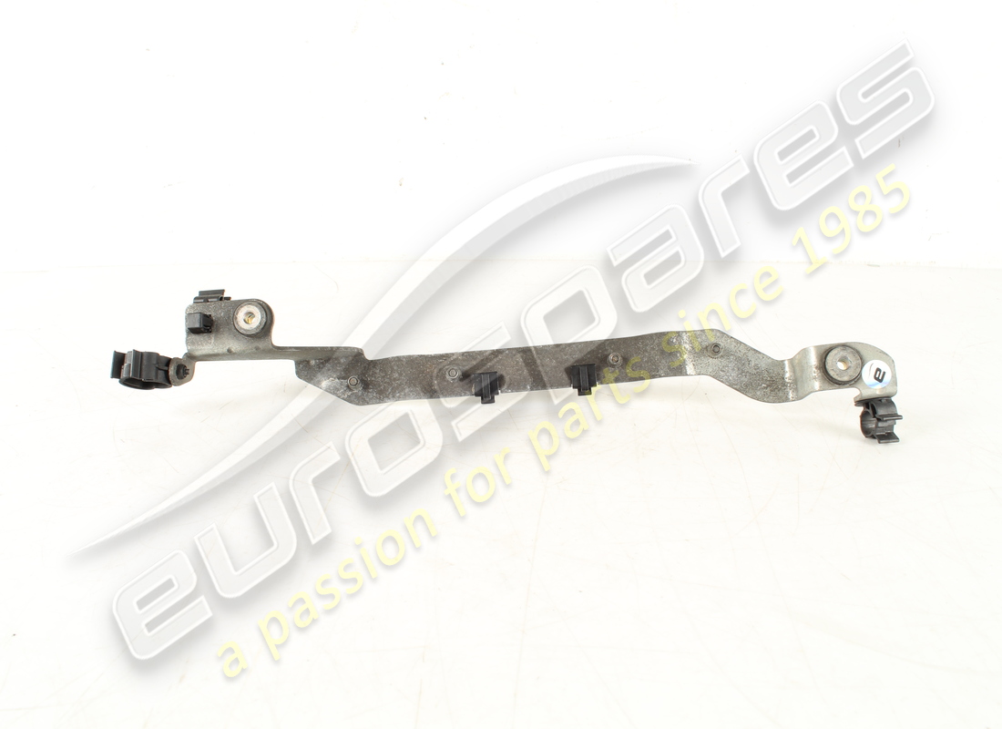 STAFFA PER VALVOLA SOLENOIDE FERRARI USATA. NUMERO PARTE 279780 (4) staffa per valvola solenoide ferrari usata. numero parte 279780 (4)