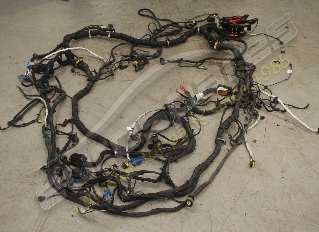 CAVO ANTERIORE FERRARI DANNEGGIATO. NUMERO PARTE 786318 (1) cavo anteriore ferrari danneggiato. numero parte 786318 (1)