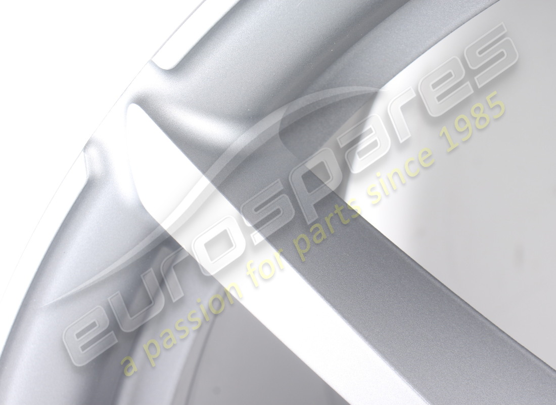 NUOVA FERRARI RUOTA POSTERIORE 11,5J X 20 H2. NUMERO PARTE 875729 (2) nuova ferrari ruota posteriore 11,5j x 20 h2. numero parte 875729 (2)