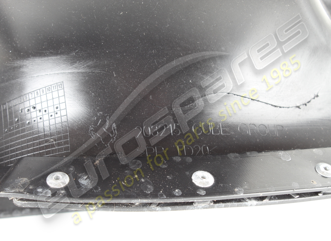 USATO FERRARI CONVOGLIATORE POSTERIORE SX. NUMERO PARTE 770227 (4) usato ferrari convogliatore posteriore sx. numero parte 770227 (4)