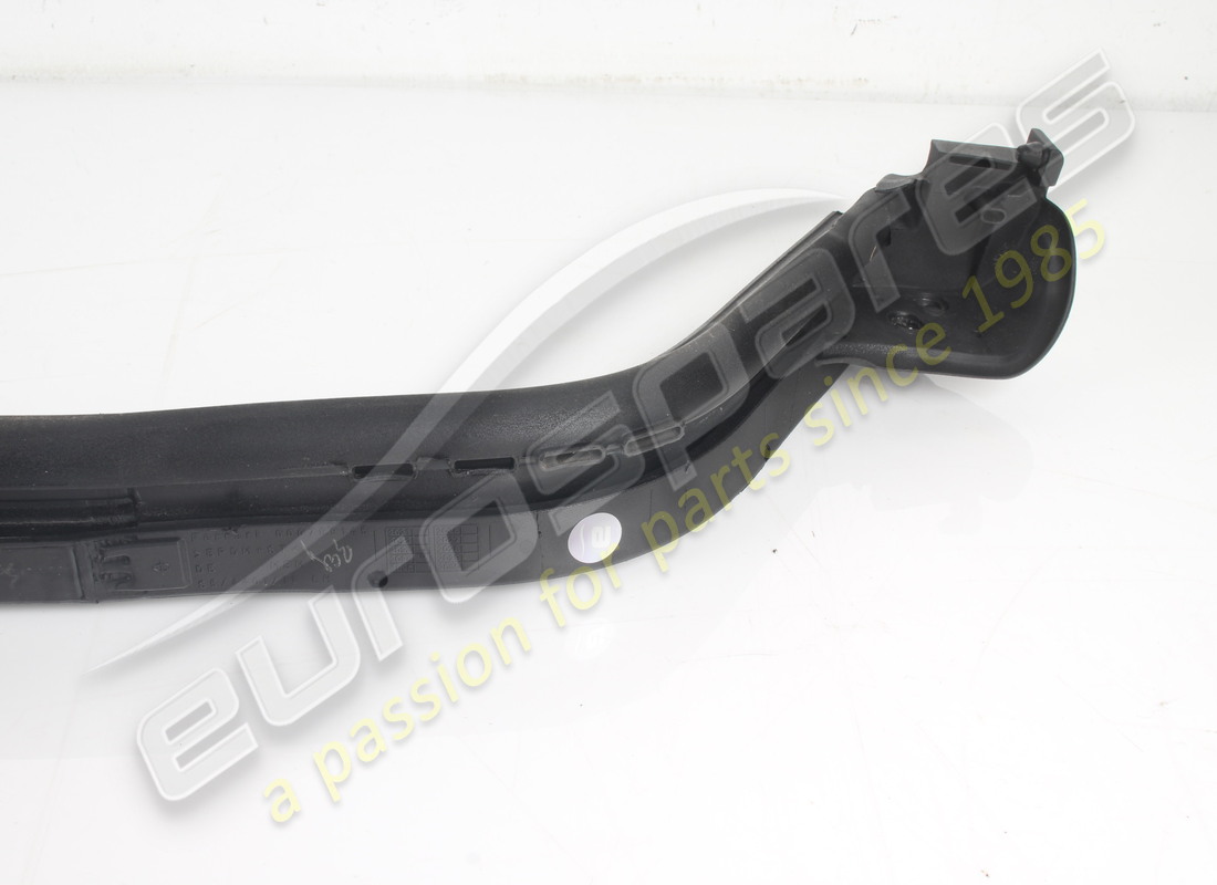 USATO FERRARI GUARNIZ. ESTERNA LUNOTTO SCE. NUMERO PARTE 788145 (3) usato ferrari guarniz. esterna lunotto sce. numero parte 788145 (3)