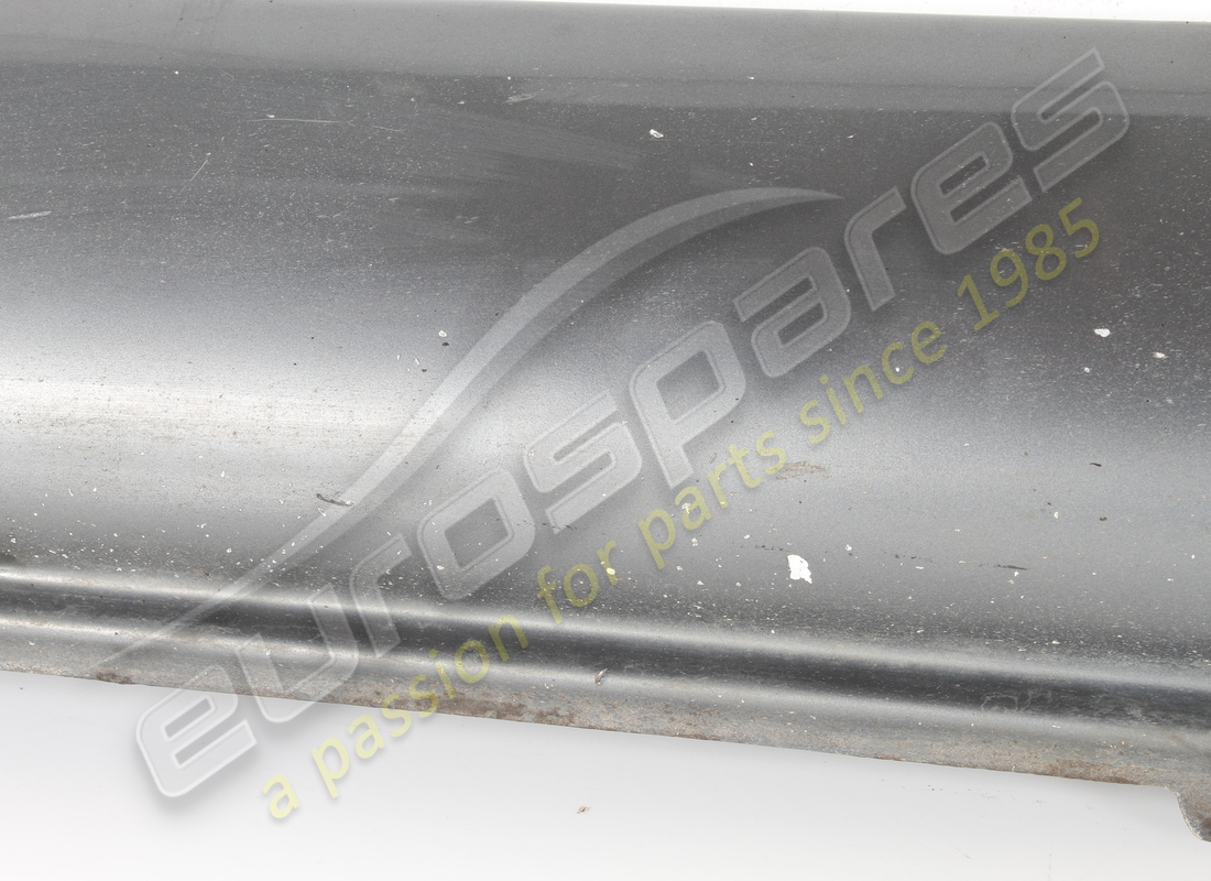 copertura longitudinale sx usata maserati neutra. numero parte 378330239 (2)
