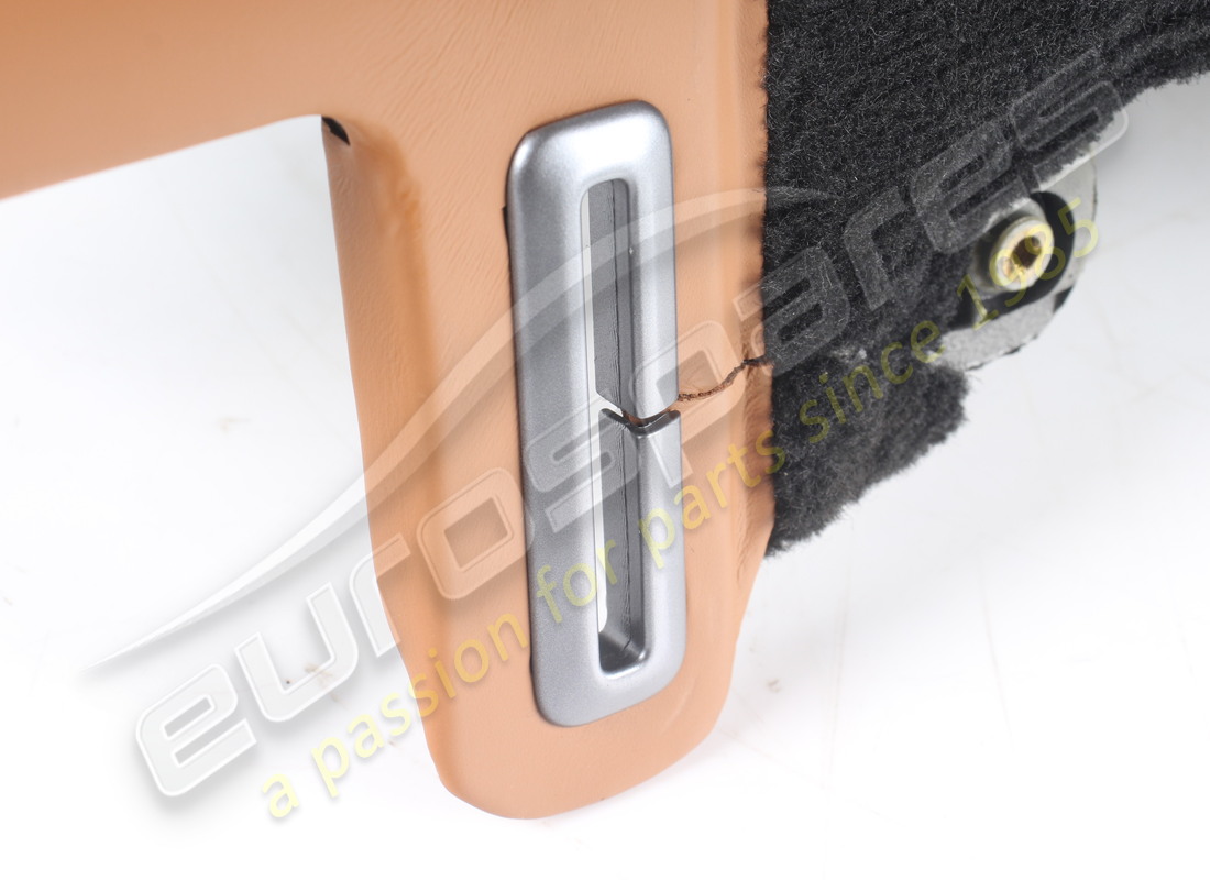 rivestimento vano bagagli laterale destro usato ferrari. numero parte 87070800 (2)