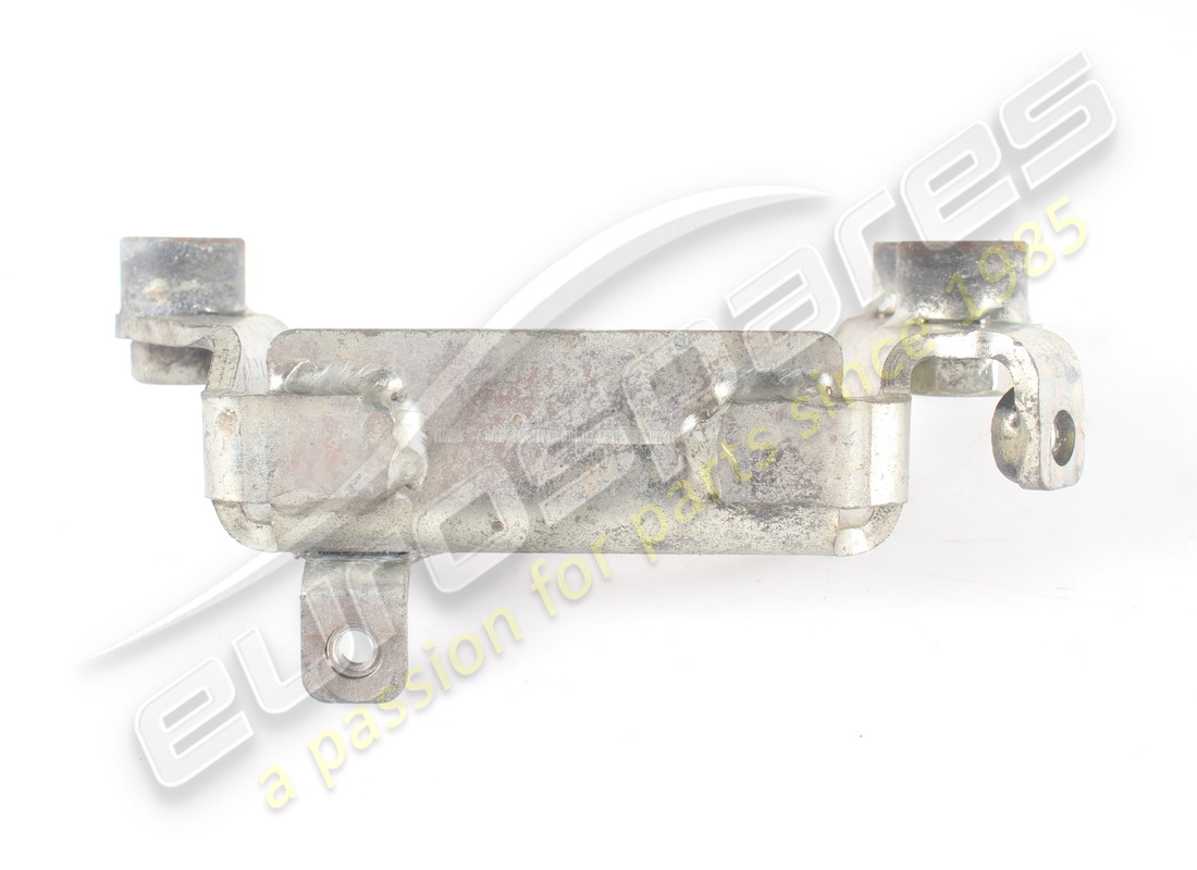 USATA FERRARI STAFFA LIMITATORE CORSA BOCCOLA DESTRA. NUMERO PARTE 280020 (3) usata ferrari staffa limitatore corsa boccola destra. numero parte 280020 (3)