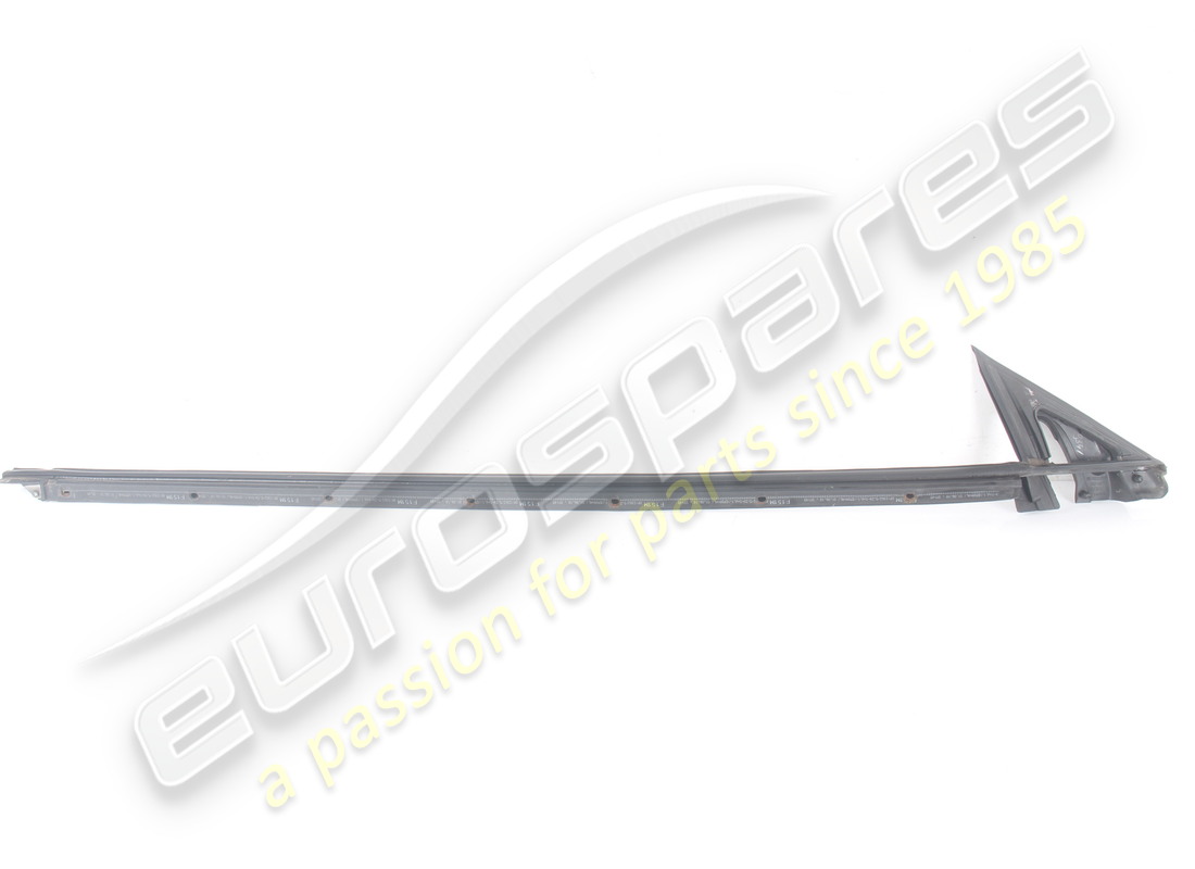 guarnizione raschiatore finestrino esterno destro usata ferrari. numero parte 82208000 (4)