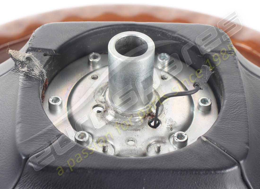 VOLANTE MASERATI USATO. NUMERO PARTE 377800104 (8) volante maserati usato. numero parte 377800104 (8)