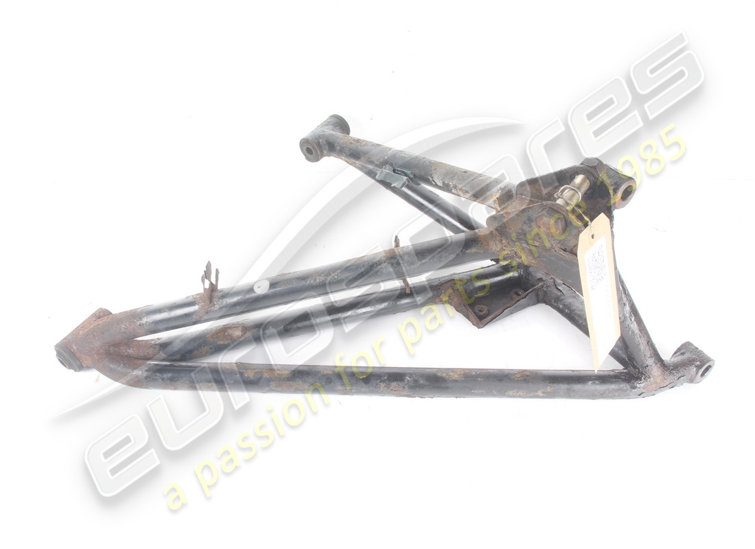 BRACCIO SOSPENSIONE POSTERIORE DESTRO USATO MASERATI. NUMERO PARTE 377000102 (6) braccio sospensione posteriore destro usato maserati. numero parte 377000102 (6)