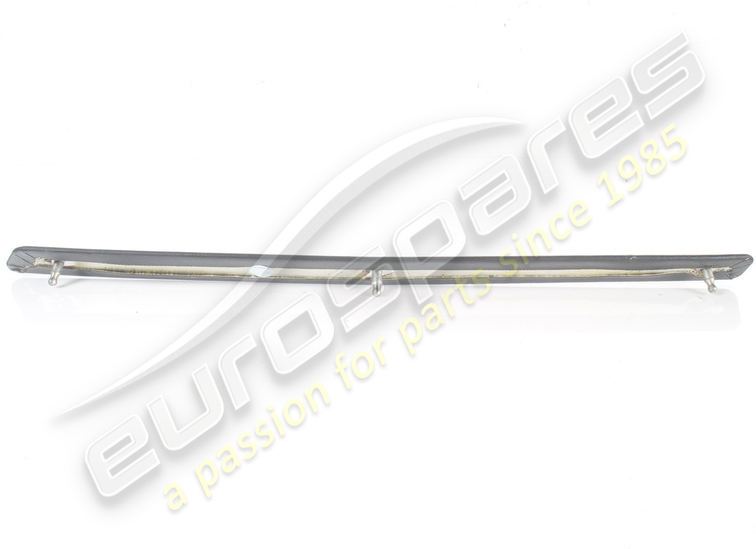 USATO FERRARI MODANATURA DESTRA GTS. NUMERO PARTE 60355906 (2) usato ferrari modanatura destra gts. numero parte 60355906 (2)