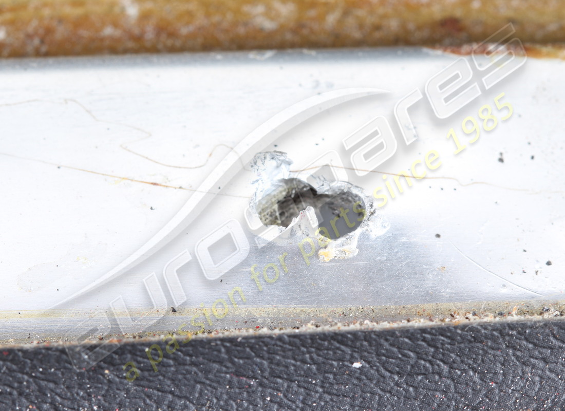 USATA FERRARI MODANATURA SX GTS. NUMERO PARTE 60356805 (6) usata ferrari modanatura sx gts. numero parte 60356805 (6)