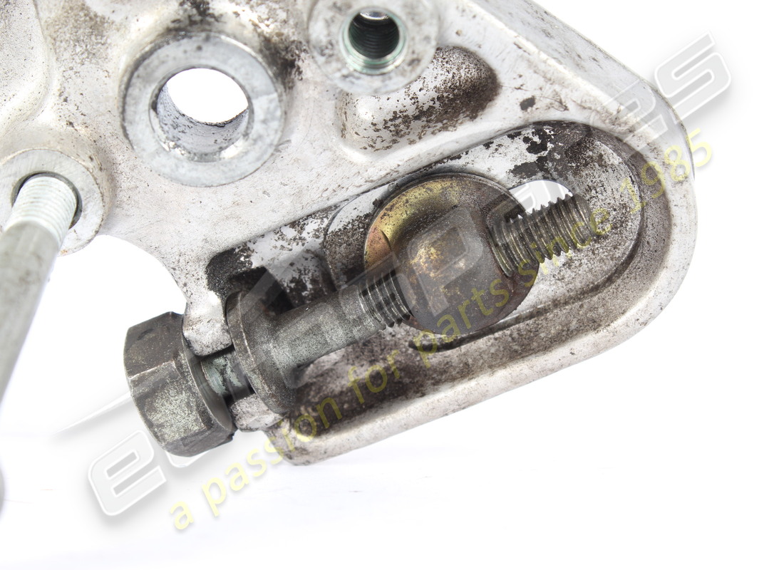supporto ferrari usato con tenditore cinghia. numero parte 175098 (2)