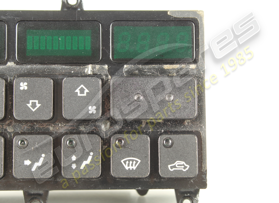 UNITÀ DI CONTROLLO ARIA CONDIZIONATA FERRARI RICONDIZIONATA. NUMERO PARTE 151710 (6) unità di controllo aria condizionata ferrari ricondizionata. numero parte 151710 (6)