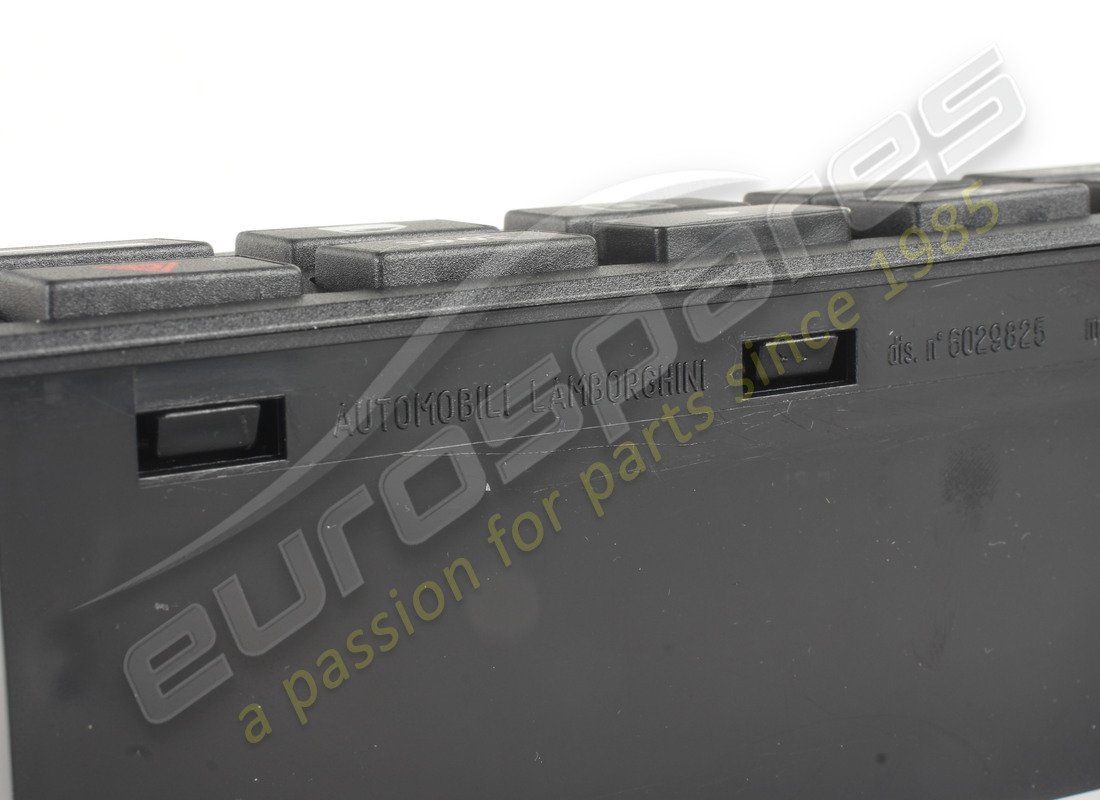 nuovo lamborghini *pannello interruttori. numero parte 006038145 (3)