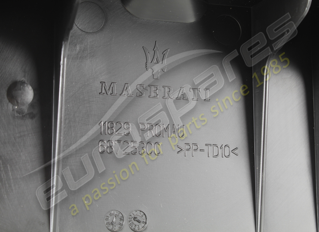 NEW MASERATI USA FRONT PLATE FRAME. PART NUMBER 68725300 (4) new maserati usa front plate frame. part number 68725300 (4)