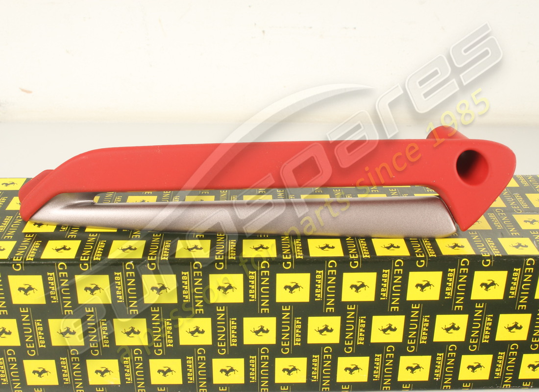 nuova ferrari piastra di fissaggio dx completa. numero parte 82118530 (3)