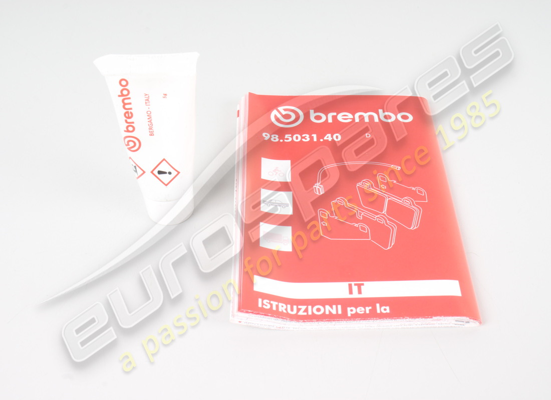 nuovo kit pastiglie anteriori maserati. numero parte 673012866 (6)