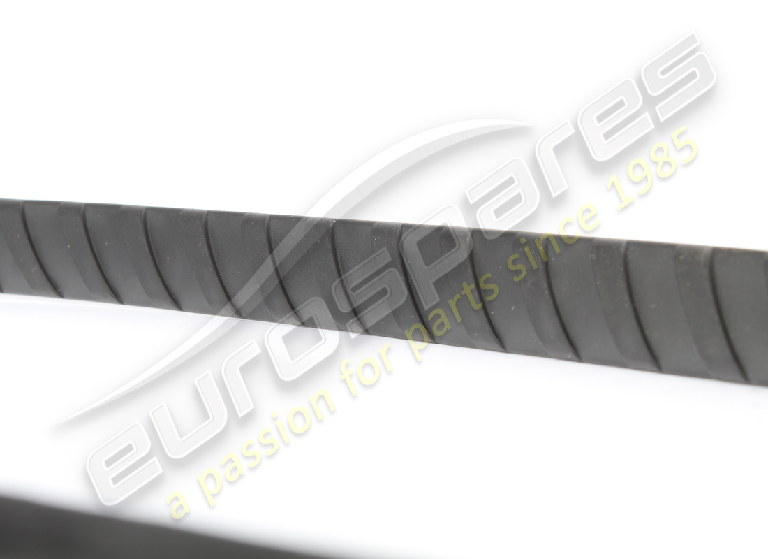 new lamborghini sealing strip. part number 4t0860071 (2)