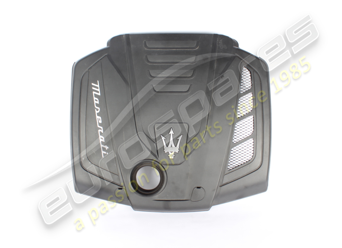 SCUDO ESTETICO MOTORE USATO Maserati . NUMERO PARTE 670156720 (1)