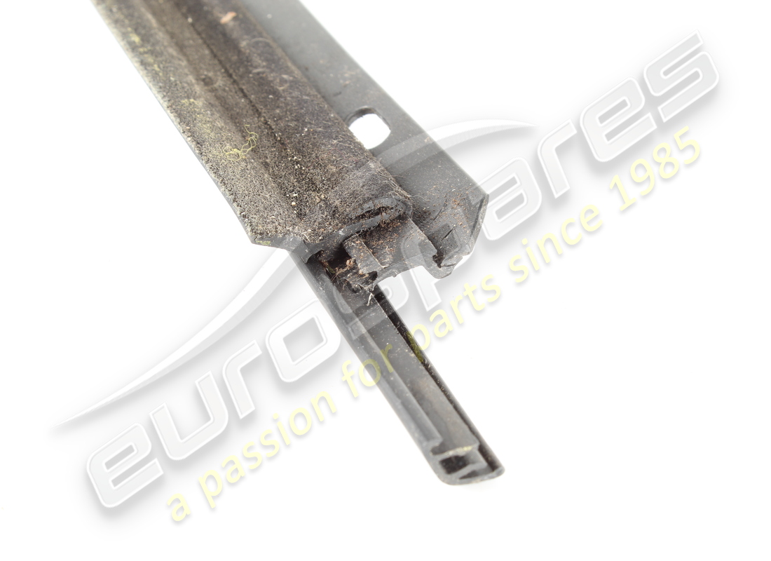 usato maserati pannello di rifinitura esterno superiore sul parte anteriore sinistra numero parte 377700317 (3)