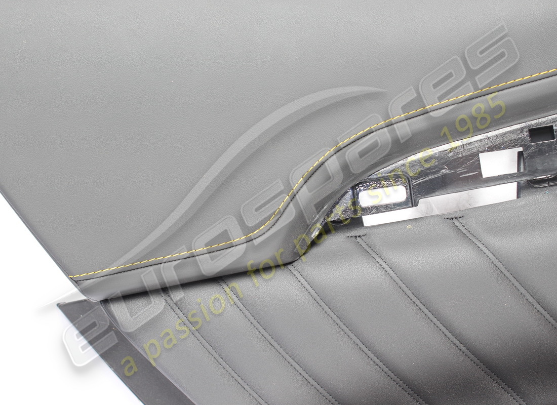 pannello porta posteriore sinistro usato maserati. numero parte 670225954 (2)