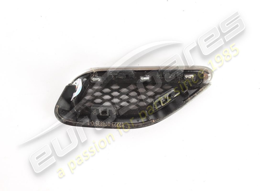 sfiato aria laterale sx usato maserati. numero parte 670197652 (2)