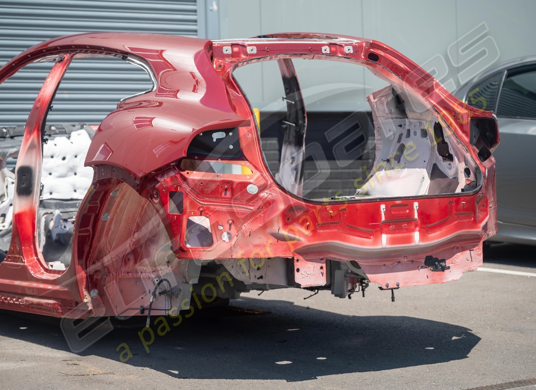 telaio posteriore ferrari usato. numero parte eap1552617 (3)