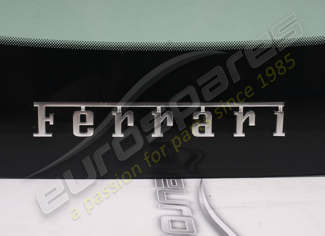 schermo posteriore ferrari usato. numero parte 770322 (3)