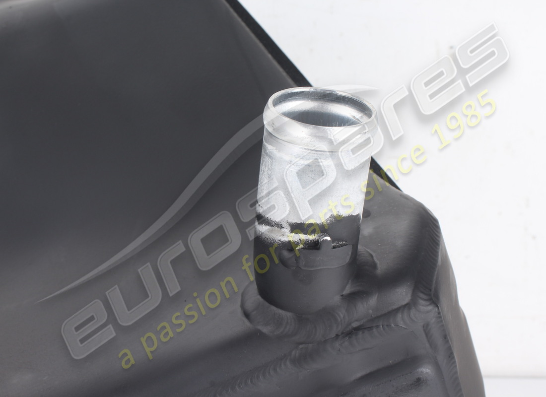 usato ferrari serbatoio carb.sx. con tappi. numero parte 948368 (4)