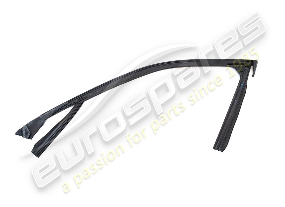 NUOVA MASERATI GUARNIZIONE ANTERIORE DX. NUMERO PARTE 670295991 (4) nuova maserati guarnizione anteriore dx. numero parte 670295991 (4)