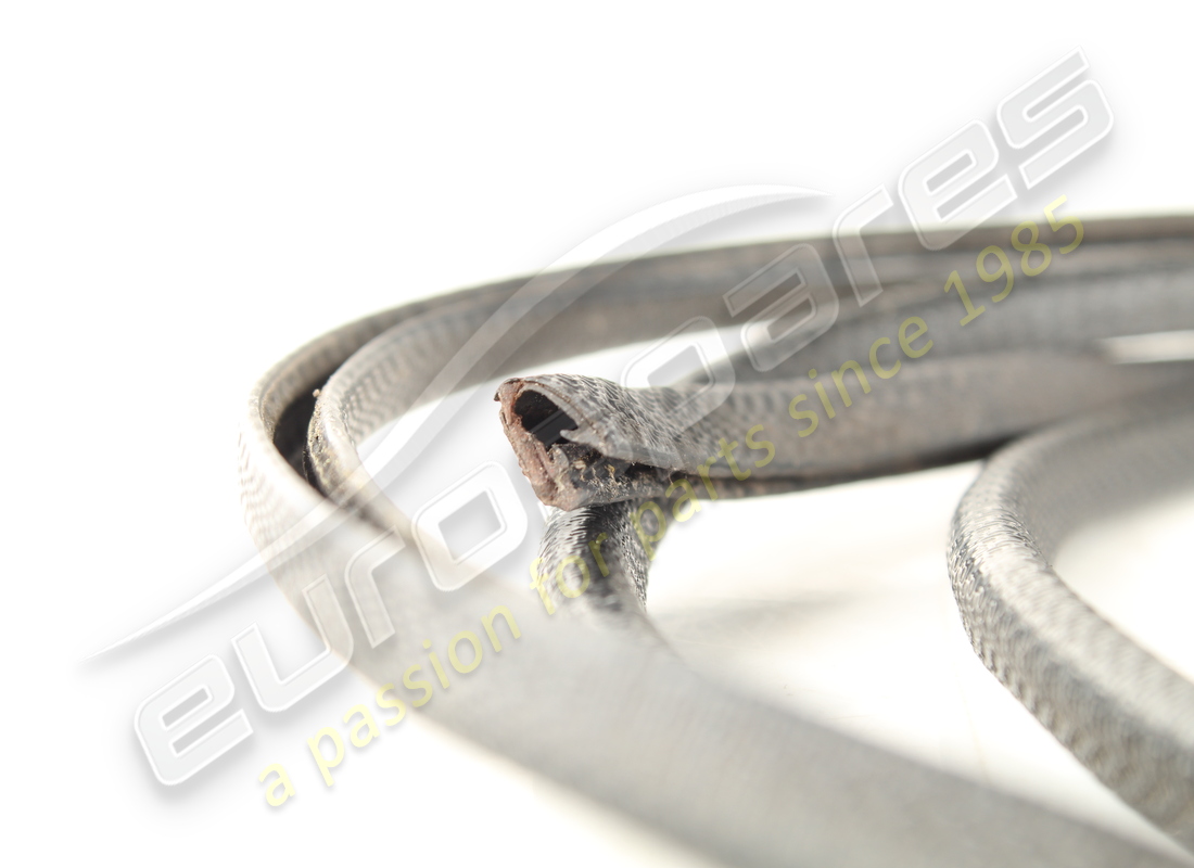 guarnizione cofano motore usata ferrari. numero parte 60880600 (2)