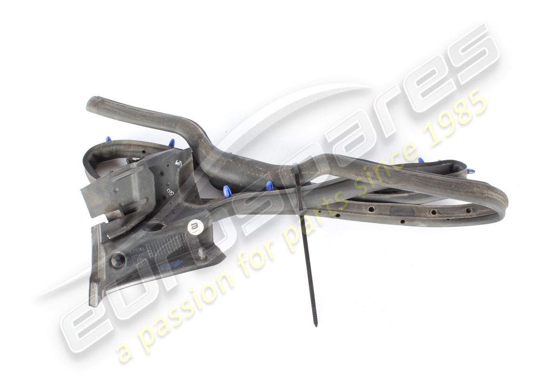 guarnizione sottoporta anteriore destro usata maserati. numero parte 670002087 (2)