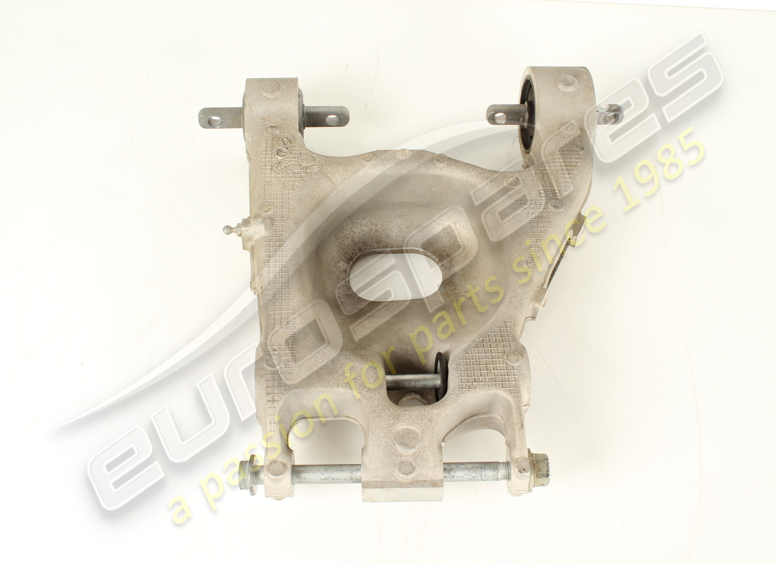 usato ferrari leva inferiore posteriore sx. numero parte 971876 (2)